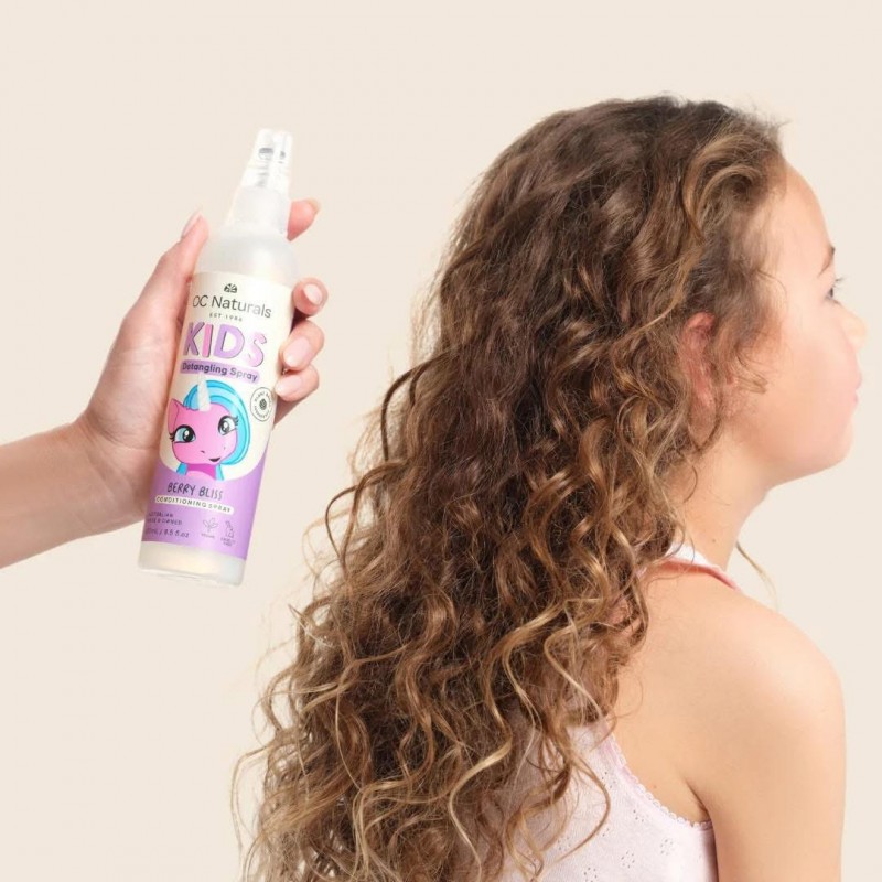 Xịt dưỡng tóc gỡ rối cho bé Organic Care Kids Detangling Spray 250ml